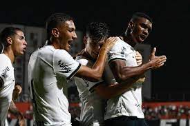 Corinthians faz quatro no primeiro tempo e goleia o Flamengo em estreia no Brasileirão sub-20