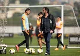 Sem títulos, mas com responsabilidade: presidente prioriza cofres do Corinthians