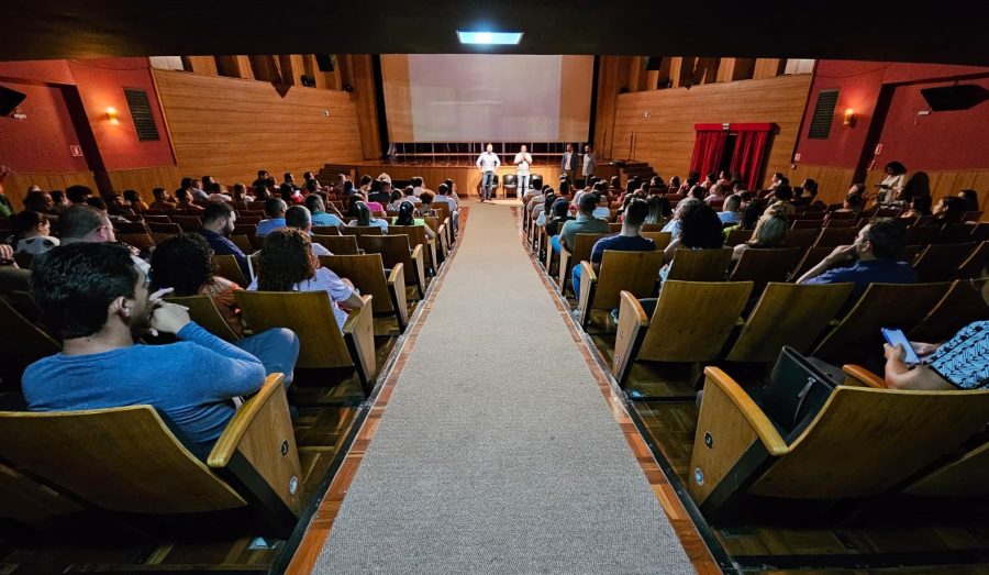 MT:  ALINHAMENTO PARA 2023:  Encontro da Secel reúne cerca de 100 representantes municipais da cultura no Cine Teatro
