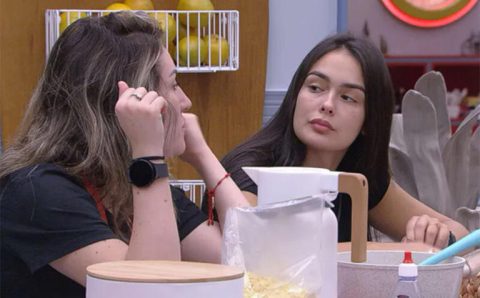 BBB 23: Larissa conclui que paredão terá 4 desérticas e traça única estratégia possível