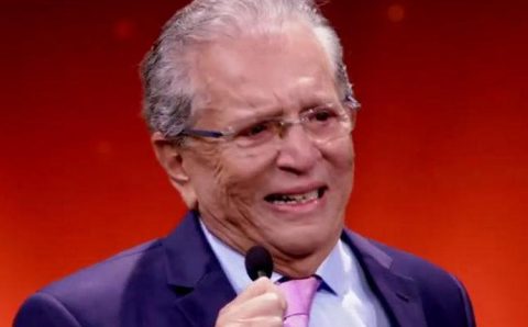 Esposa de Carlos Alberto de Nóbrega revela doença do apresentador: “muito difícil”