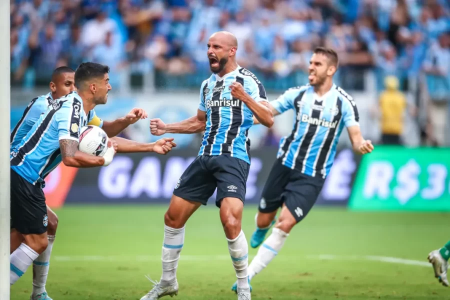 No “sufoco” Grêmio vence Ypiranga nos pênaltis