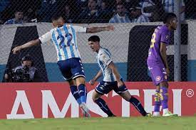 Racing vence o Aucas-EQU e assume liderança isolada no grupo do Flamengo na Libertadores