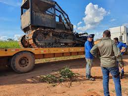 Infrator tem trator apreendido pela Sema-MT após tentar esconder máquina da fiscalização ambiental