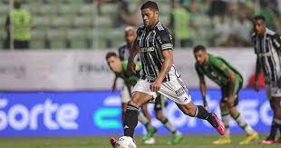 Hulk perde pênalti, mas garante vitória do Atlético-MG em 1º jogo da final do Mineiro