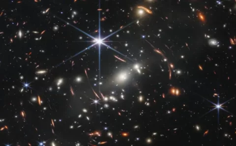 Astrônomos descobrem “minúscula” galáxia que pode revelar dados sobre a origem do universo