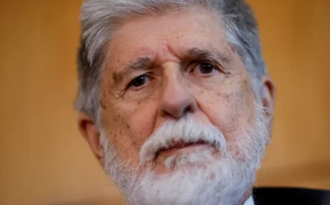 Amorim encontra Putin e diz que não há “solução mágica” para negociar paz na Ucrânia