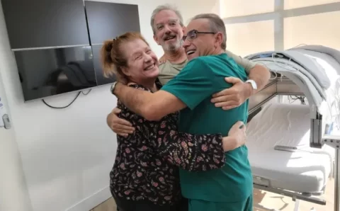 Paciente com câncer terminal tem remissão total da doença após tratamento desenvolvido por brasileiro