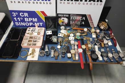 JÓIAS E RELÓGIO: Cinco são presos por roubo e PM recupera R$ 700 mil em objetos