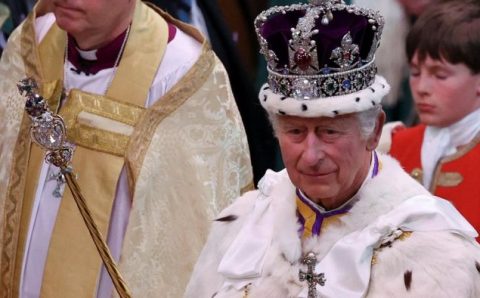 Rei Charles 3° é coroado em Londres