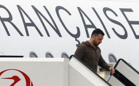 Zelenski chega ao Japão para cúpula do G7
