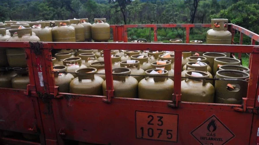 Botijão de gás fica mais caro a partir de hoje; veja a alta por estado