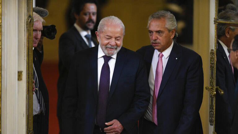 Presidente da Argentina viaja com urgência ao Brasil para obter linhas de crédito para importações