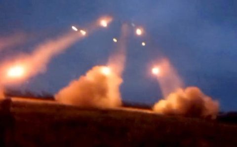 Rússia reconhece recuo ao norte de Bakhmut; chefe mercenário classifica como “derrota”