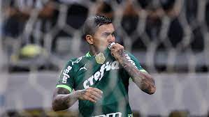 Decisivo pelo Palmeiras, Dudu lidera Campeonato Brasileiro em dribles certos