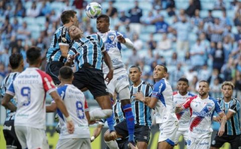 CAMPEONATO BRASILEIRO:   Grêmio empata sem gols com o Fortaleza e deixa o campo sob vaias