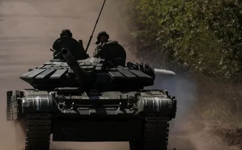 Forças russas saem em retirada perto de Bakhmut, dizem Ucrânia e grupo Wagner