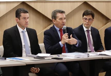 MT:  CRIAÇÃO DE ATERROS:   TCE se reúne com prefeitos, Judiciário e MP para tratar de destinação do lixo em municípios