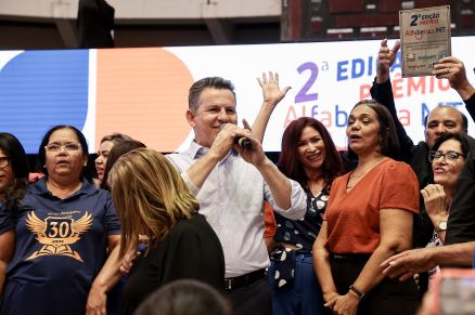 MT:  ALFABETIZA MT:   Em dois anos de programa, Estado já melhora índices de Educação, afirma governador