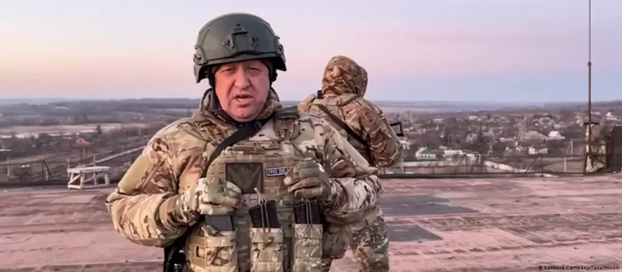 Líder mercenário faz acordo com Moscou e suspende motim