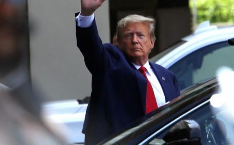 Documentos sigilosos: Trump vira réu e se declara inocente