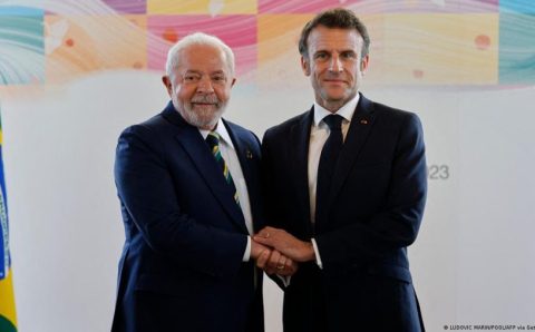 Macron anuncia pacto para destinar US$ 100 bi anuais a clima