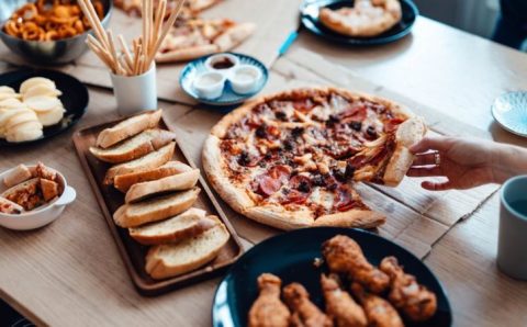 ‘É assustador ver o resultado’: o experimento sobre os efeitos dos alimentos ultraprocessados