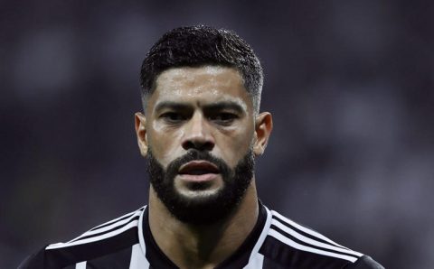 Salários de R$ 8,4 milhões, ele aceitou jogar no Flamengo: Hulk não causa influência e reforço diz sim para o CRF