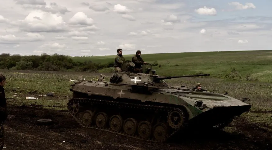 Ucrânia retoma território em Donetsk, diz oficial de defesa