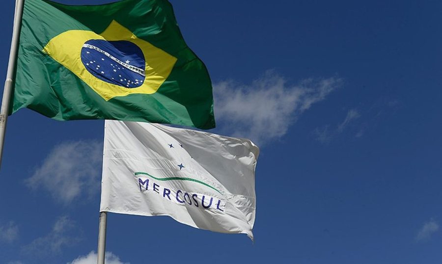 Acordo Mercosul-UE inibe indústria brasileira, alertam especialistas
