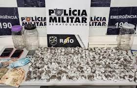 Companhia Raio da PM prende homem com 200 porções de maconha em Cuiabá