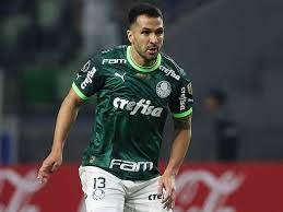 Luan, do Palmeiras, elege companheiros Gómez e Rony como os melhores em suas posições no Brasil