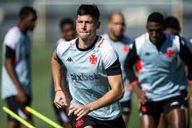 Penúltimo no Brasileirão, Vasco confirma lesão do zagueiro Capasso