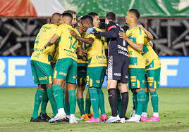 Com interino, Vasco bate Cuiabá e encerra série de 10 jogos seguidos sem vencer no Brasileirão