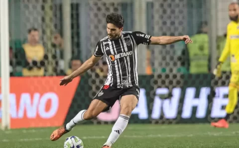 Igor Rabello lamenta derrota em “melhor jogo” do Atlético-MG e pede apoio da torcida para superar “momento complicado”