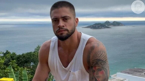 Ex de Preta Gil, Rodrigo Godoy surge alterado ao falar sobre vazamento de foto com suposta amante