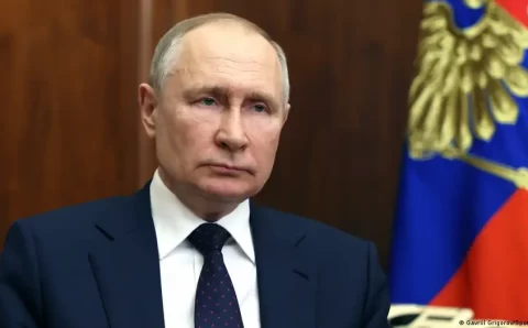 Ameaçado de prisão, Putin não comparecerá à cúpula dos Brics