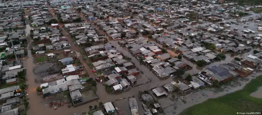 Ciclone mata três no RS e em SP e deixa milhares sem energia
