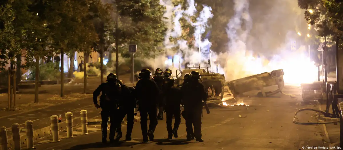 França prende centenas em protestos por violência policial