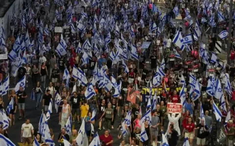 Israelenses voltam a protestar contra reforma do Judiciário