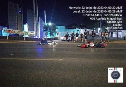 PRÓXIMO A CLUBE: Jovem morre ao bater moto contra árvore na Miguel Sutil