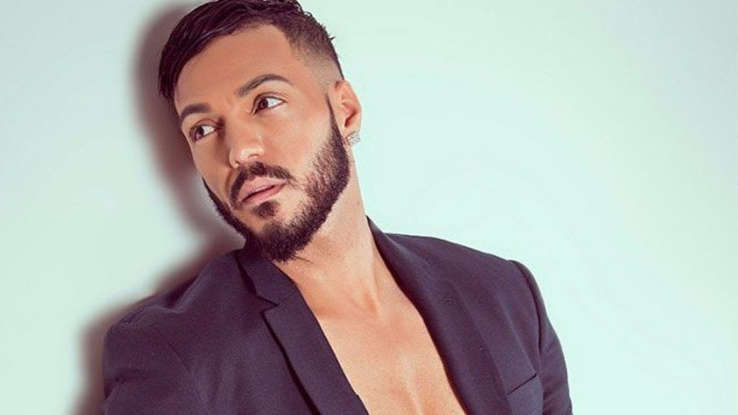 Belo quita dívida milionária com Denilson após 22 anos