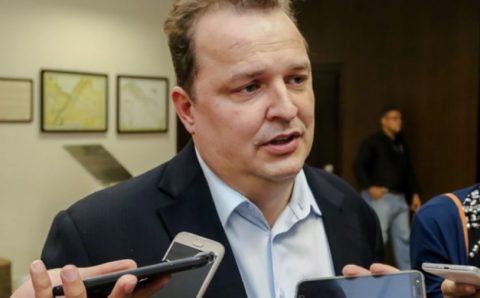 Natal e os votos de reeleição; ao menos 9 deputados vão mudar de partido