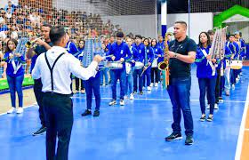 “Tocar na banda da minha escola deu mais sentido à vida”, diz estudante