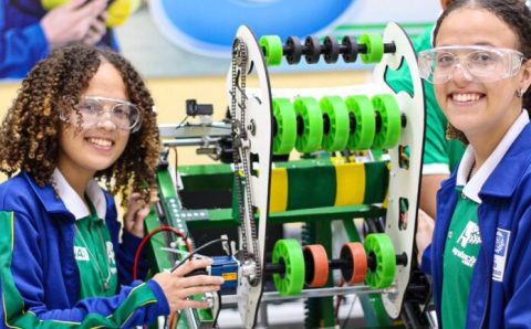 MT:   Estudantes de Várzea Grande vão representar a Rede Estadual de Ensino em campeonato nacional de robótica