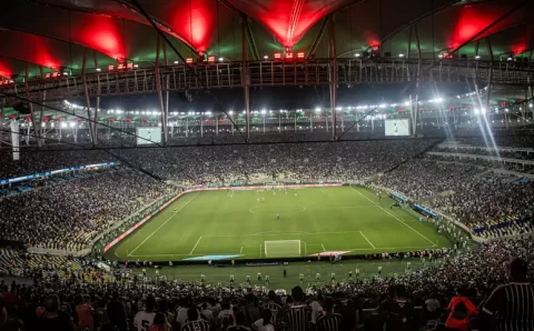 Presidente do Fluminense, Mário Bittencourt reclama do Vasco por usar Maracanã