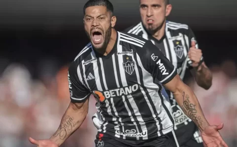 Em reestreia de Lucas, São Paulo perde para Atlético-MG e chega a cinco jogos sem vitórias