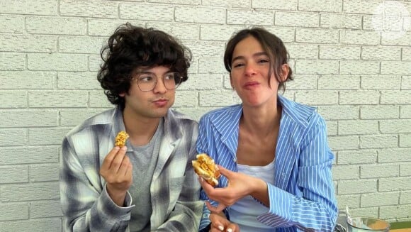 Xolo Maridueña se declara para Bruna Marquezine da forma mais fofa possível e fãs reagem: ‘Confirma esse namoro’