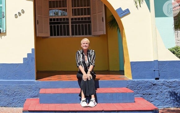 Xuxa vende mansão em Miami por R$ 174 milhões para rapper. Veja fotos!