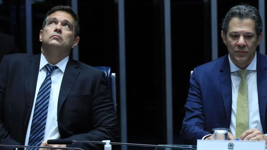 País acordou mais aliviado após queda da Selic, diz Haddad